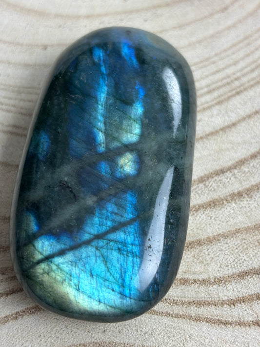 Labradorite palm stone