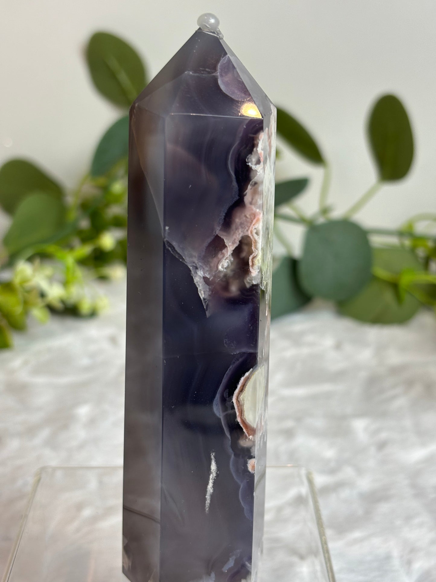 Black Flower Agate Tower