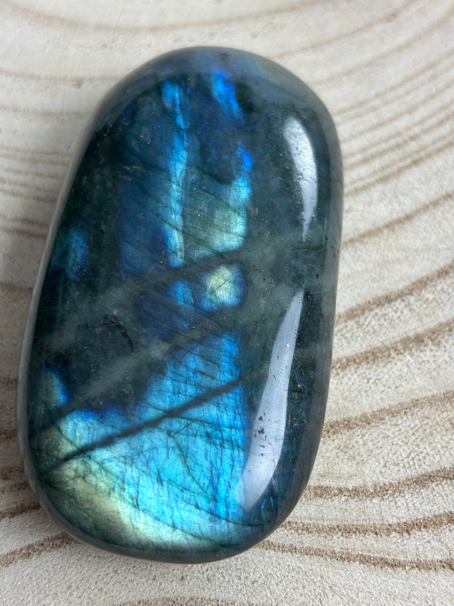 Labradorite palm stone