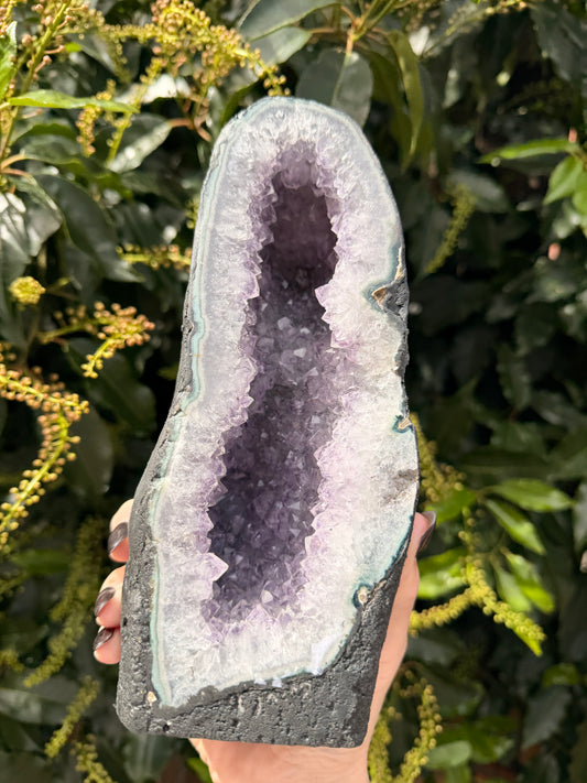 Large Amethyst Cathedral Geode – 21cm | 2.129kg