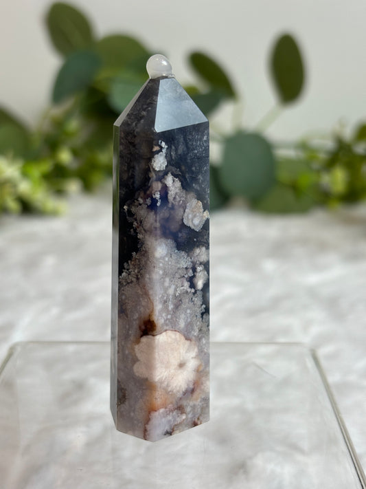 Black Flower Agate Tower